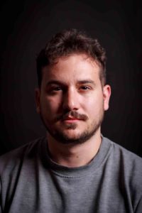 Toni Alcayde – Regen: La Puerta Rosa